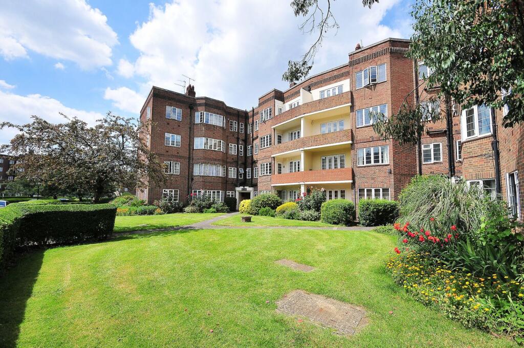 2 bed 1st Floor Flat for rent in London. From Foxtons - Chiswick