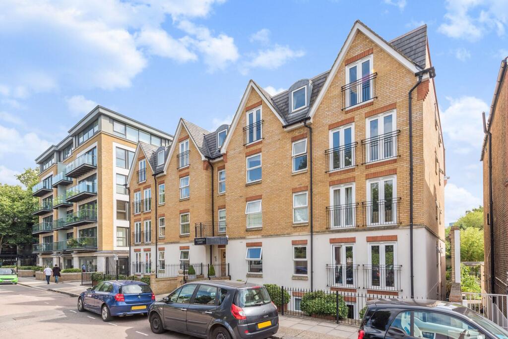 3 bed 1st Floor Flat for rent in London. From Foxtons - Chiswick