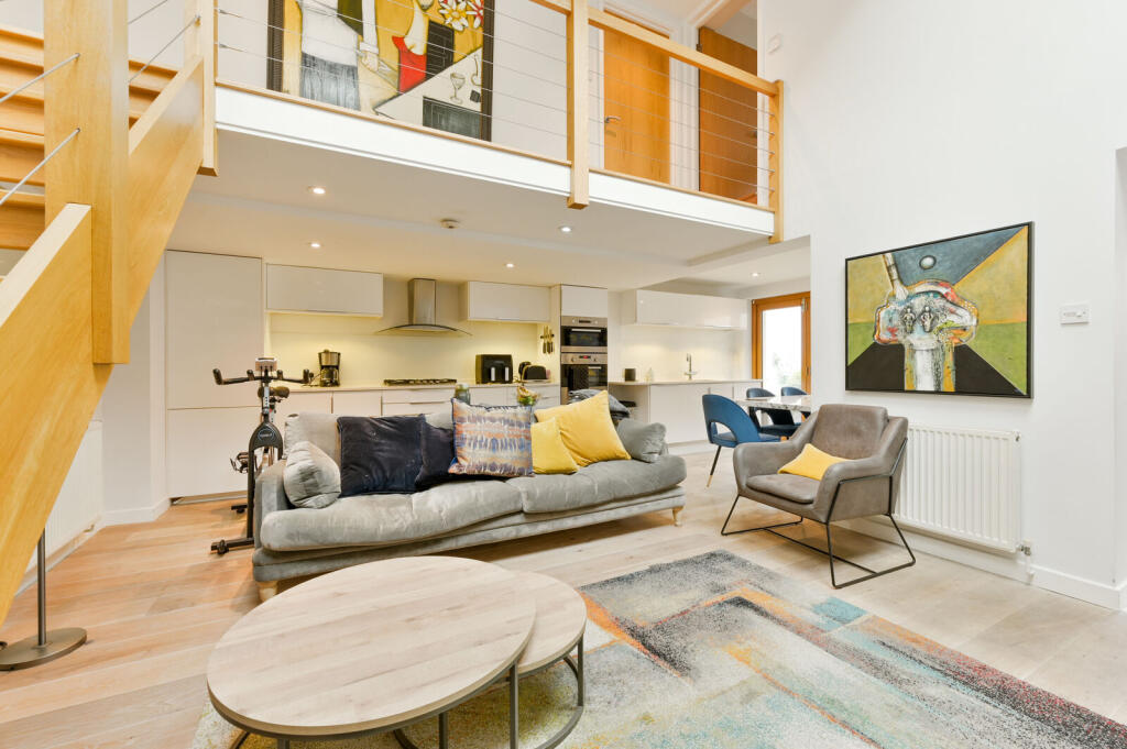 2 bed Annexe for rent in Chiswick. From Foxtons - Chiswick