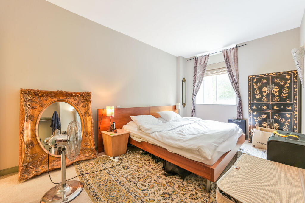 2 bed 1st Floor Flat for rent in Brentford. From Foxtons - Chiswick 2 bed 1st Floor Flat for rent in Brentford. From Foxtons - Chiswick