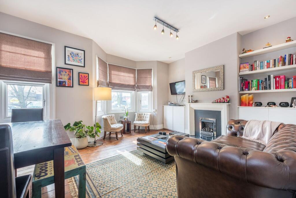 1 bed 1st Floor Flat for rent in Chiswick. From Foxtons - Chiswick