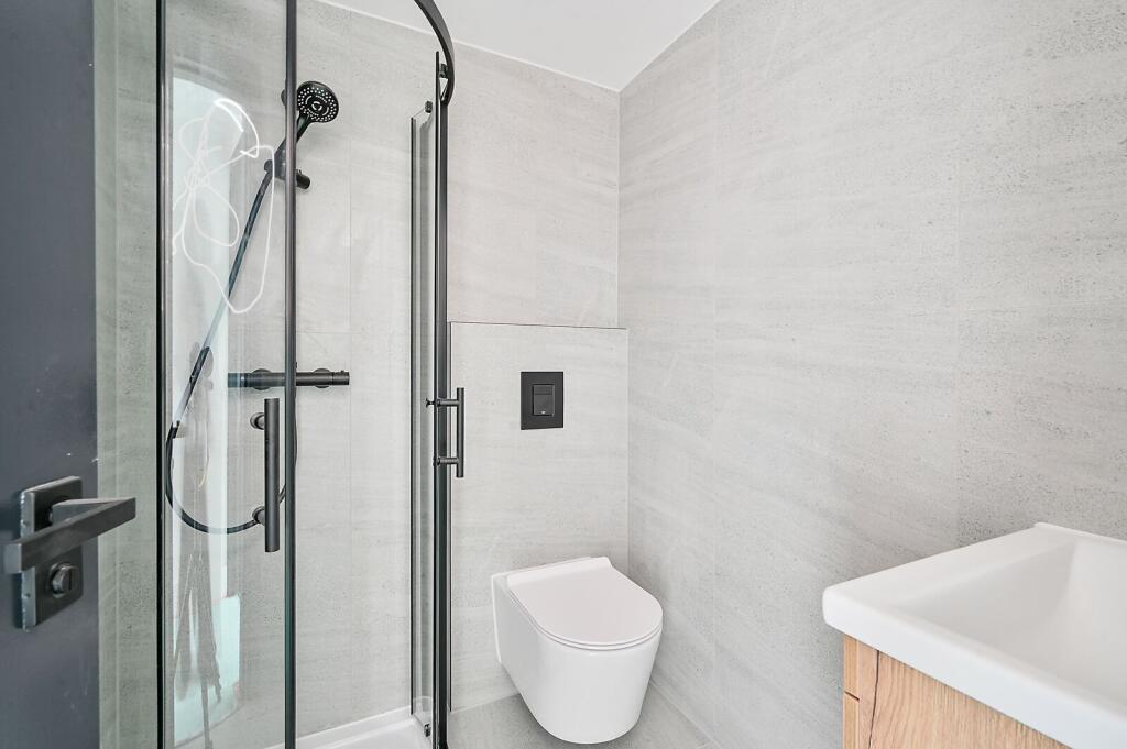 1 bed 1st Floor Flat for rent in London. From Foxtons - Chiswick