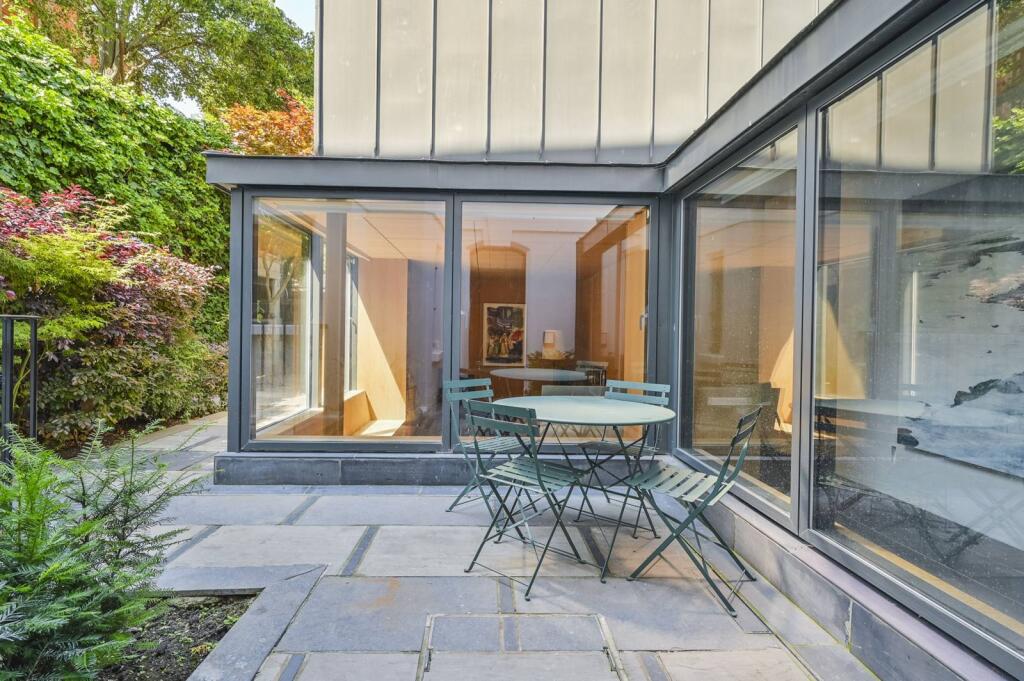3 bed Detached for rent in London. From Foxtons - Clerkenwell