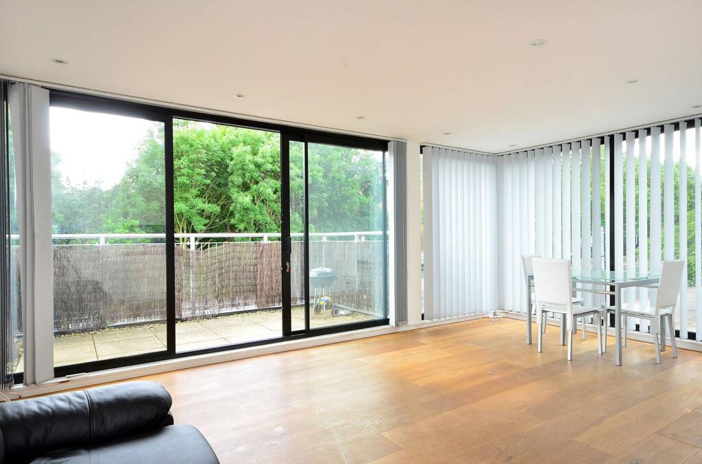 2 bed 1st Floor Flat for rent in London. From Foxtons - Clerkenwell