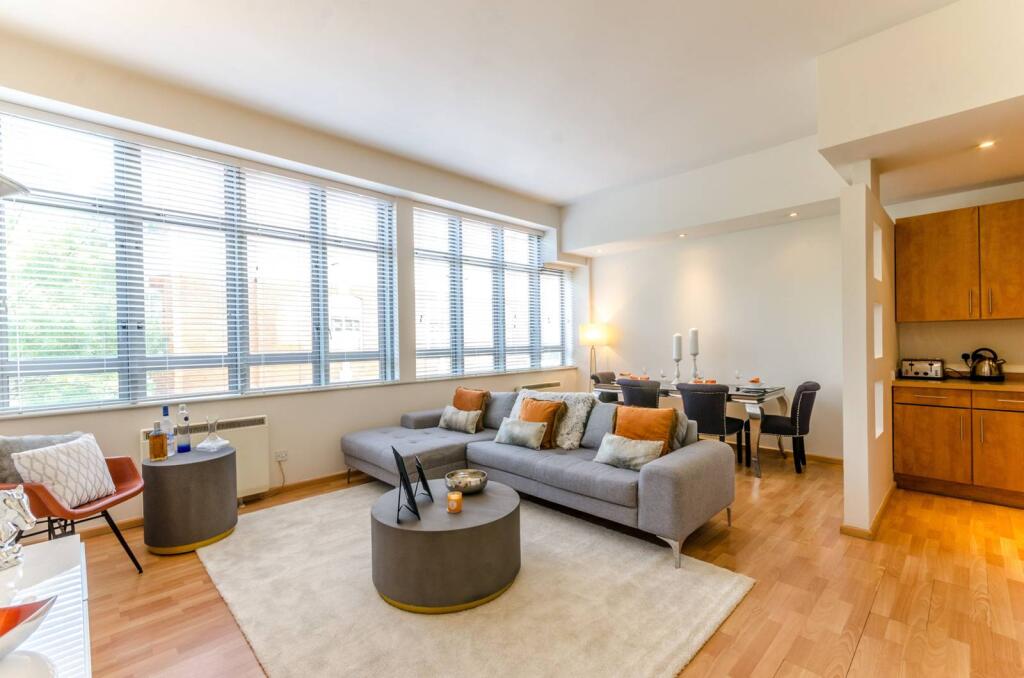 1 bed 1st Floor Flat for rent in London. From Foxtons - Clerkenwell