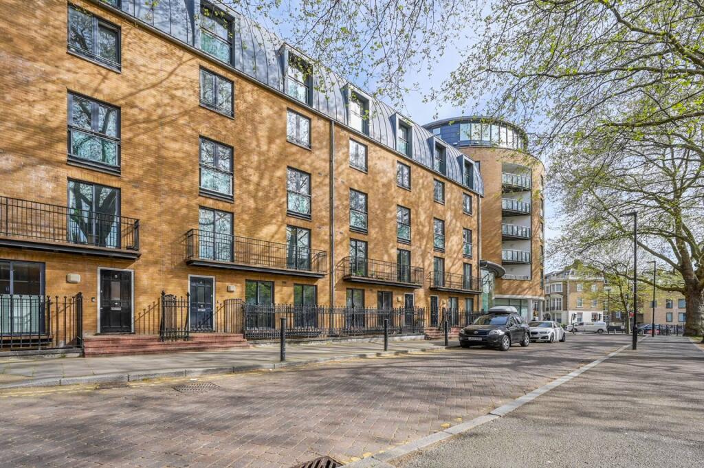 2 bed 1st Floor Flat for rent in London. From Foxtons - Clerkenwell