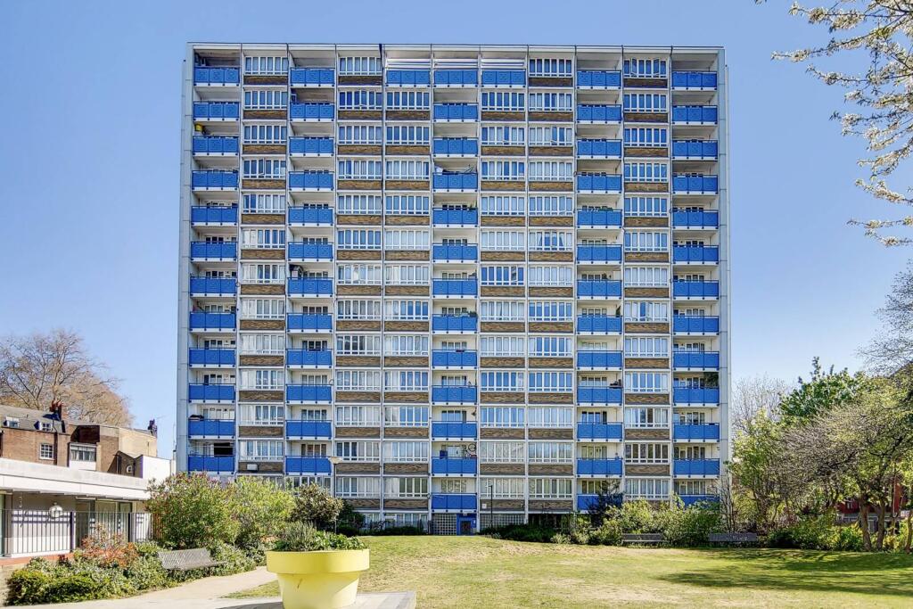 3 bed 1st Floor Flat for rent in London. From Foxtons - Clerkenwell