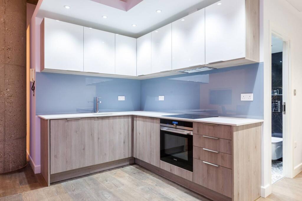 2 bed 1st Floor Flat for rent in London. From Foxtons - Clerkenwell