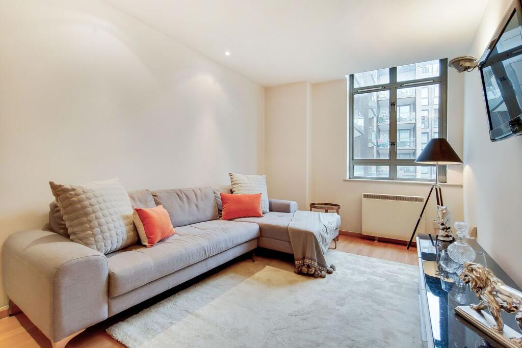 1 bed 1st Floor Flat for rent in London. From Foxtons - Clerkenwell