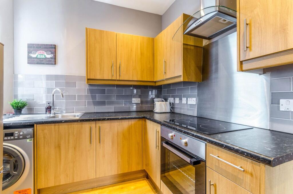 2 bed 1st Floor Flat for rent in London. From Foxtons - Clerkenwell