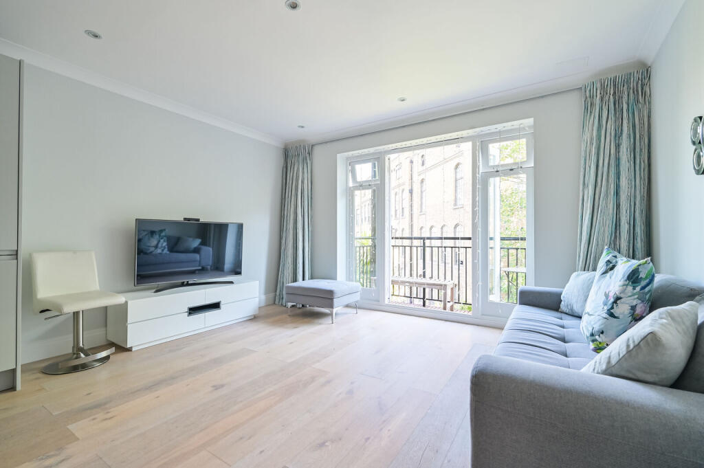 2 bed 1st Floor Flat for rent in Islington. From Foxtons - Clerkenwell