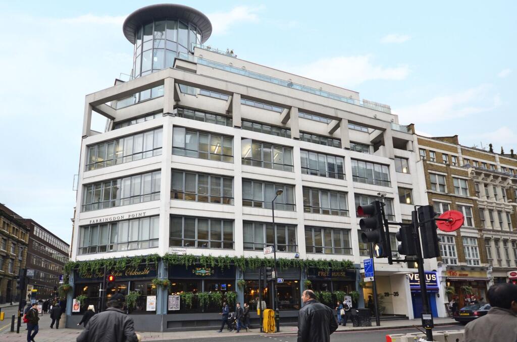 2 bed 1st Floor Flat for rent in London. From Foxtons - Clerkenwell