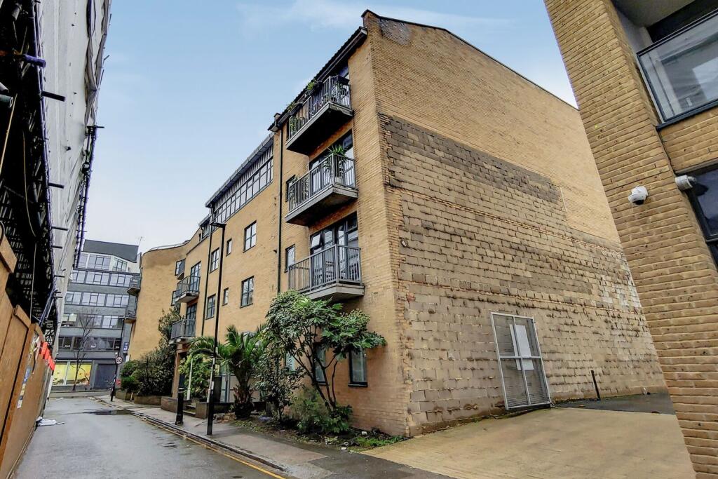 2 bed 1st Floor Flat for rent in London. From Foxtons - Clerkenwell