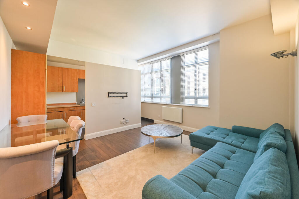 2 bed 1st Floor Flat for rent in London. From Foxtons - Clerkenwell