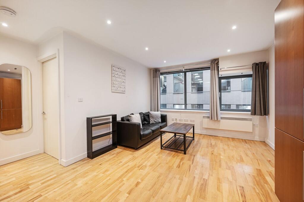 1 bed 1st Floor Flat for rent in London. From Foxtons - Clerkenwell 1 bed 1st Floor Flat for rent in London. From Foxtons - Clerkenwell