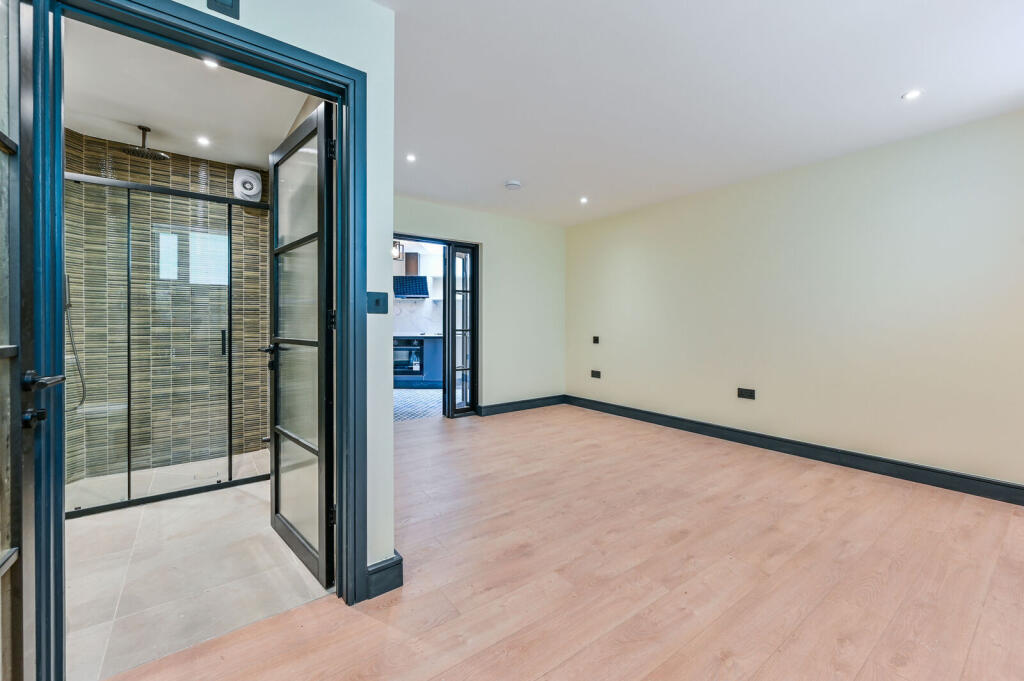 4 bed Studio for rent in London. From Foxtons - Clerkenwell