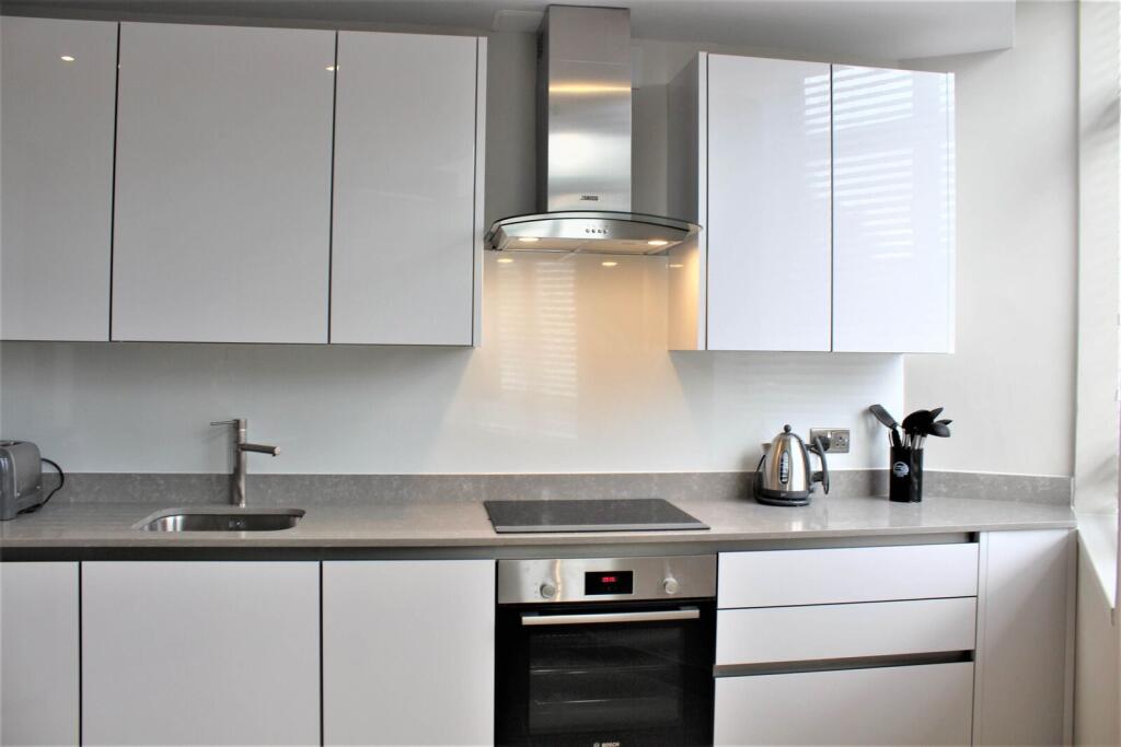 2 bed 1st Floor Flat for rent in London. From Foxtons - Clerkenwell
