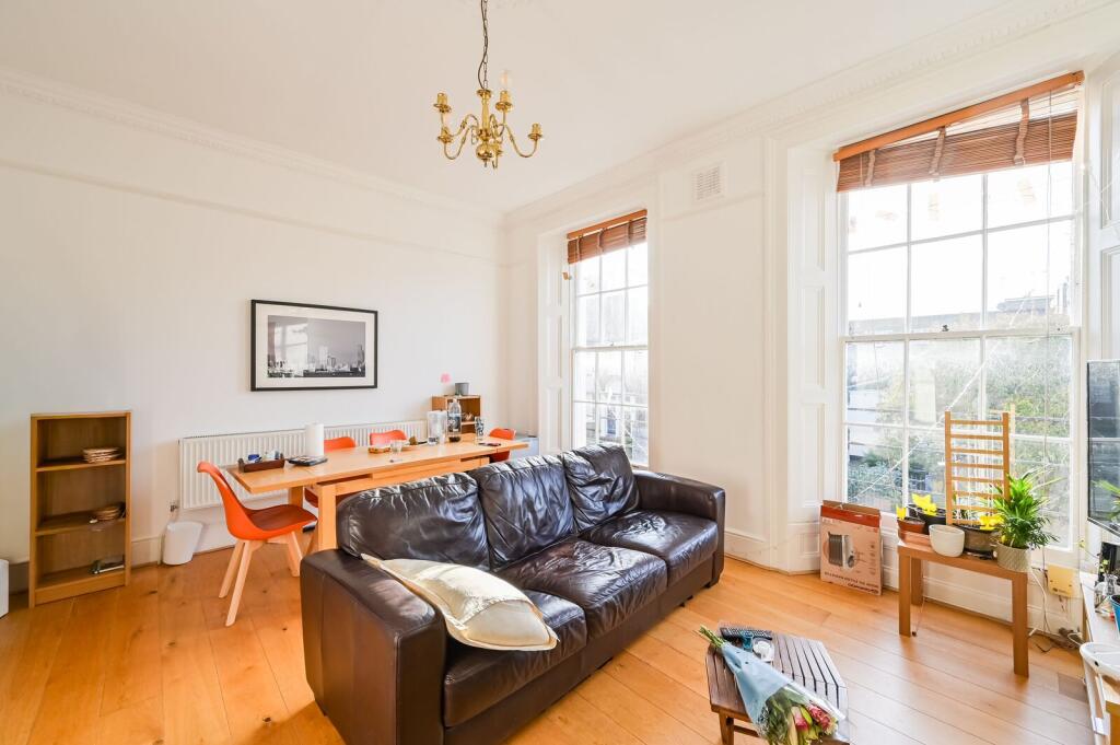 3 bed 1st Floor Flat for rent in London. From Foxtons - Clerkenwell