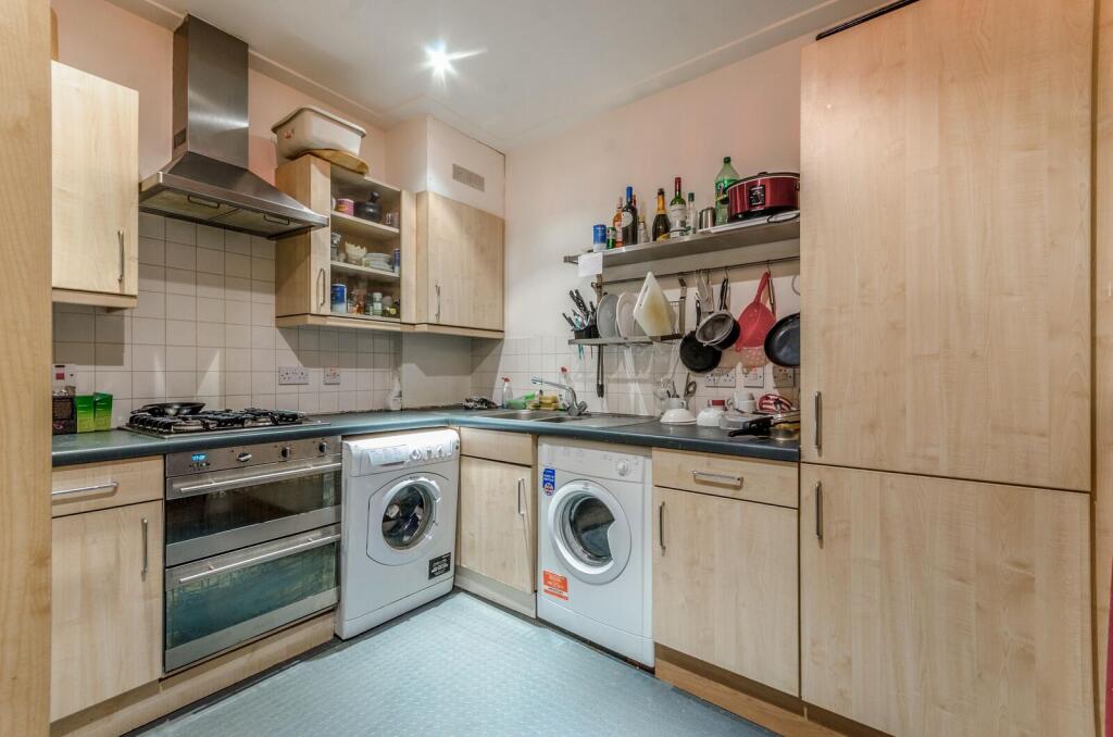 2 bed 1st Floor Flat for rent in London. From Foxtons - Clerkenwell 2 bed 1st Floor Flat for rent in London. From Foxtons - Clerkenwell