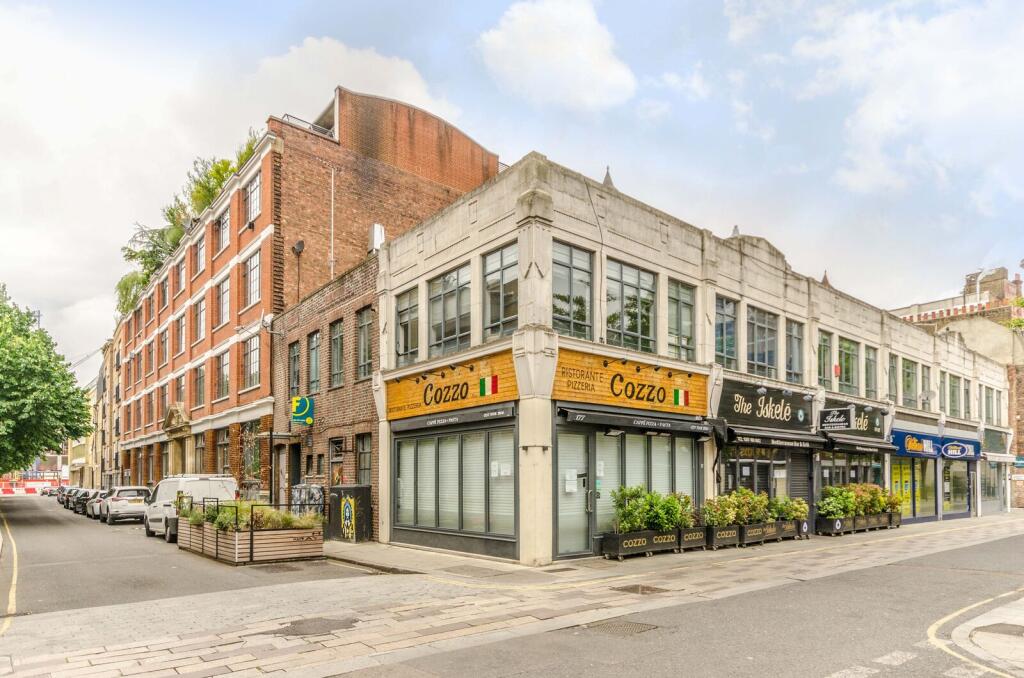 2 bed 1st Floor Flat for rent in London. From Foxtons - Clerkenwell