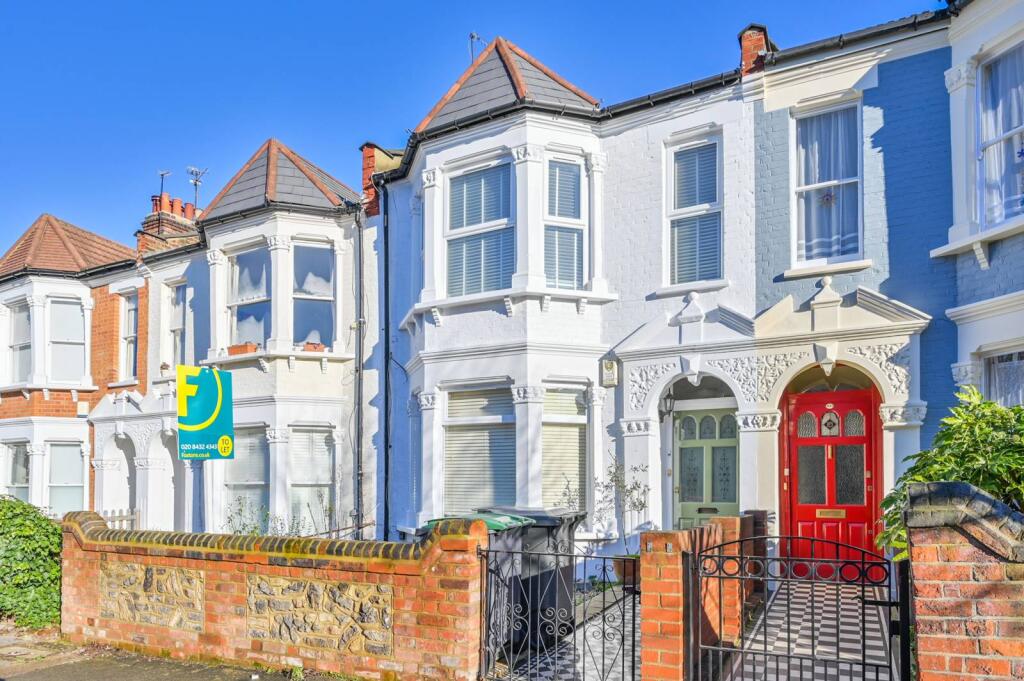 2 bed 1st Floor Flat for rent in London. From Foxtons - Crouch End