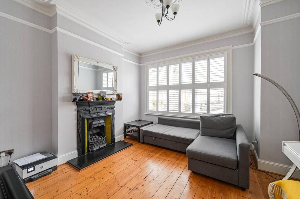1 bed 1st Floor Flat for rent in London. From Foxtons - Crouch End
