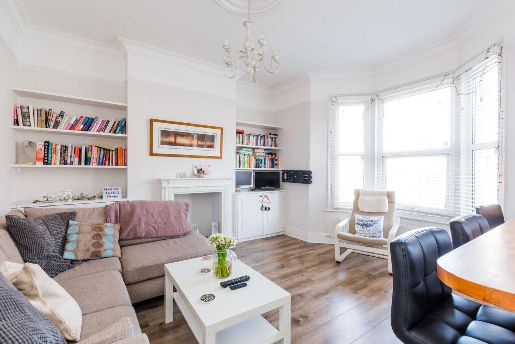 3 bed 1st Floor Flat for rent in London. From Foxtons - Crouch End