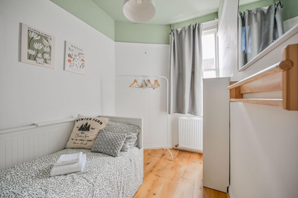 2 bed 1st Floor Flat for rent in Hornsey. From Foxtons - Crouch End