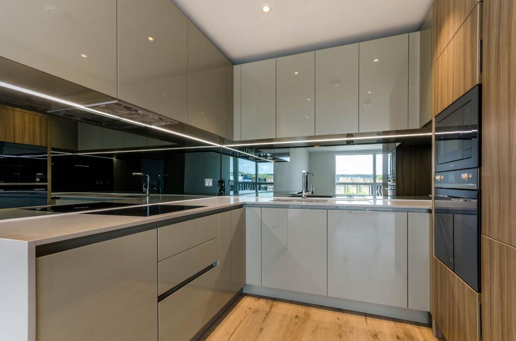 2 bed 1st Floor Flat for rent in London. From Foxtons - Crouch End