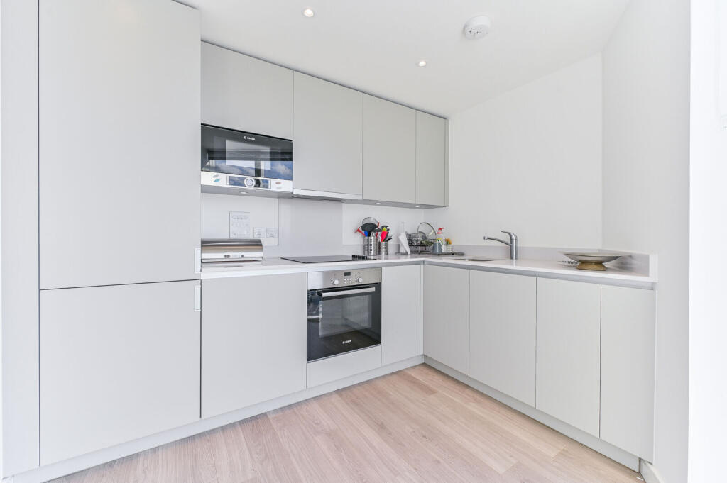 2 bed 1st Floor Flat for rent in Croydon. From Foxtons - Croydon