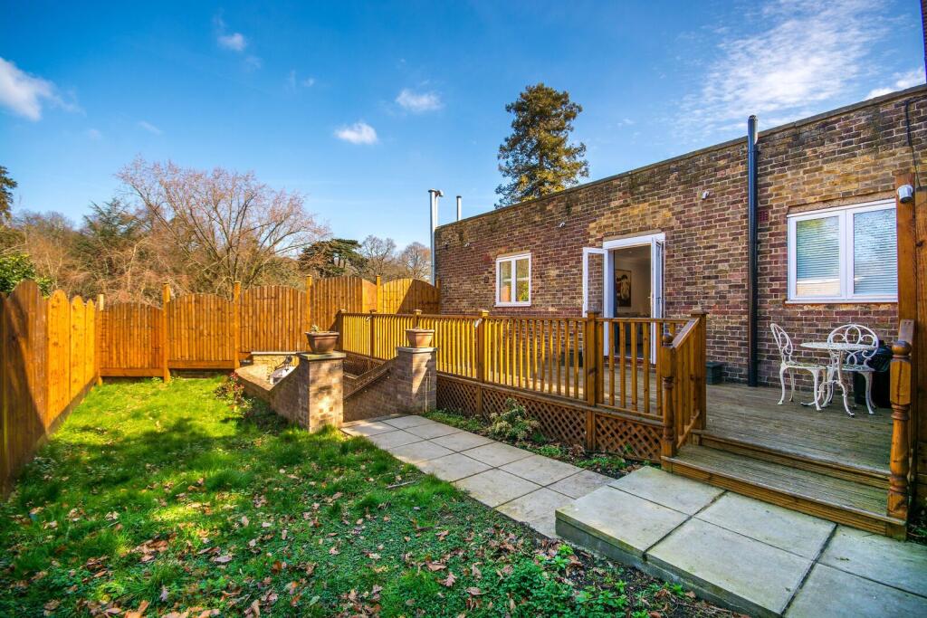 1 bed Bungalow for rent in Farleigh. From Foxtons - Croydon