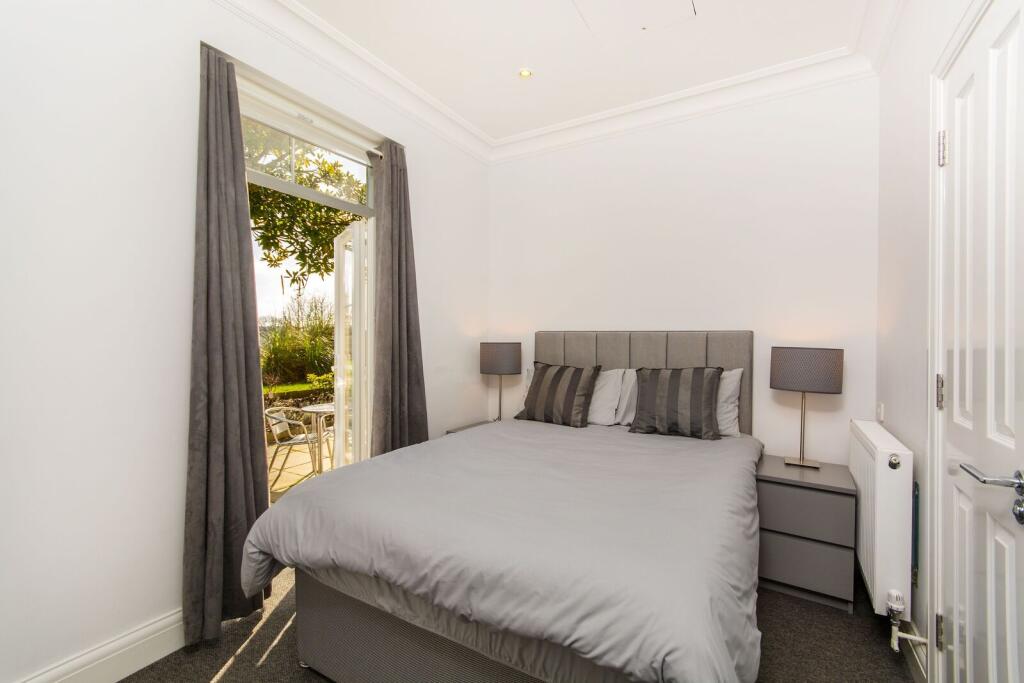 2 bed Mid Terraced House for rent in Farleigh. From Foxtons - Croydon