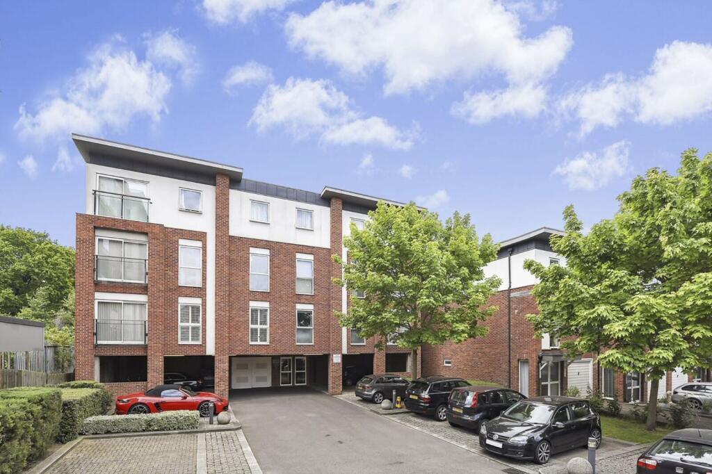 2 bed 1st Floor Flat for rent in London. From Foxtons - Dulwich