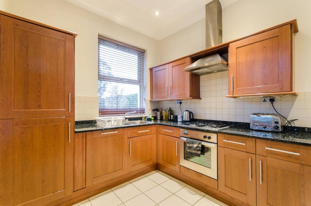 2 bed Annexe for rent in London. From Foxtons - Ealing