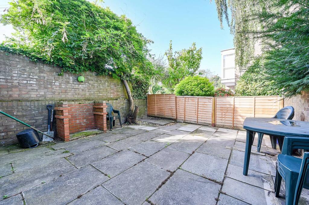 1 bed Detached for rent in London. From Foxtons - Ealing