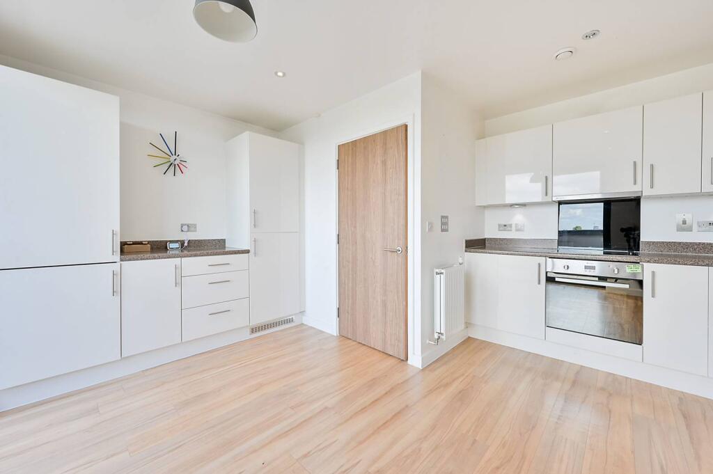 2 bed 1st Floor Flat for rent in London. From Foxtons - Ealing 2 bed 1st Floor Flat for rent in London. From Foxtons - Ealing