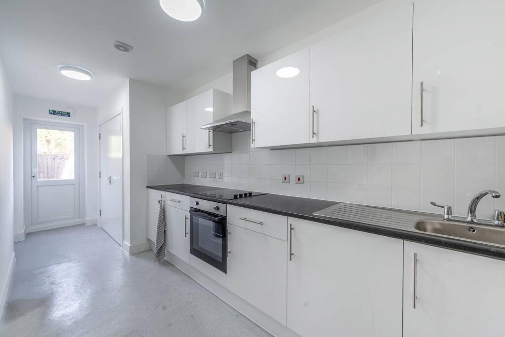 0 bed Studio for rent in London. From Foxtons - Ealing