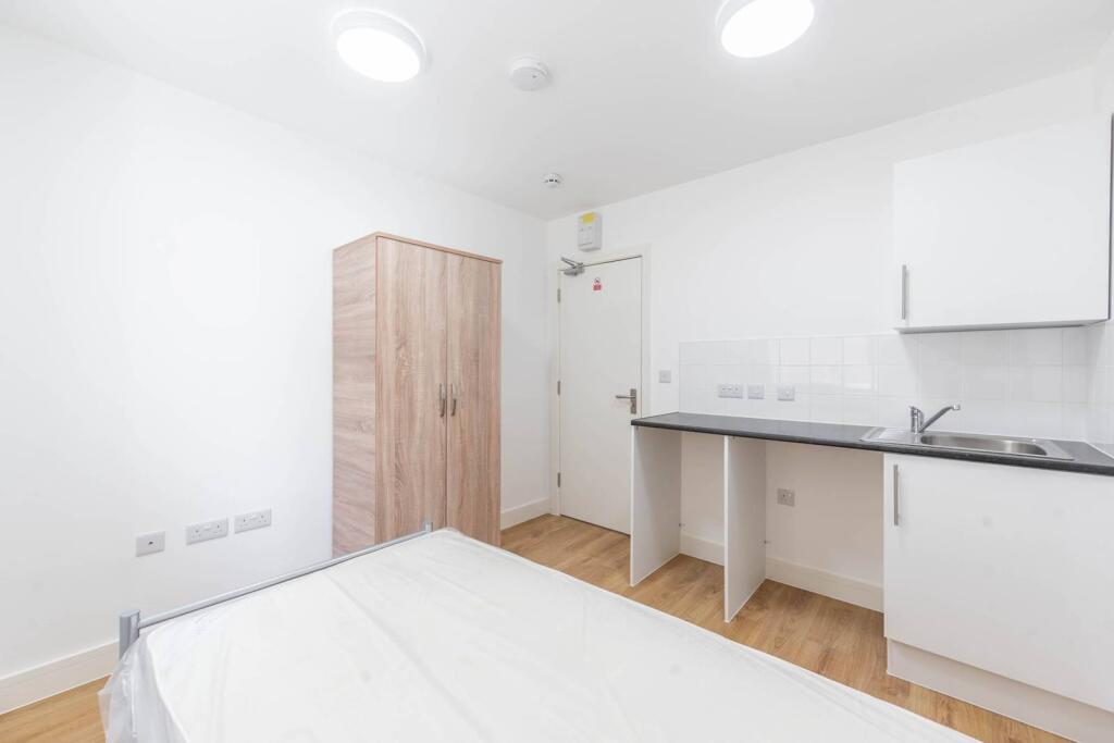 0 bed Studio for rent in London. From Foxtons - Ealing