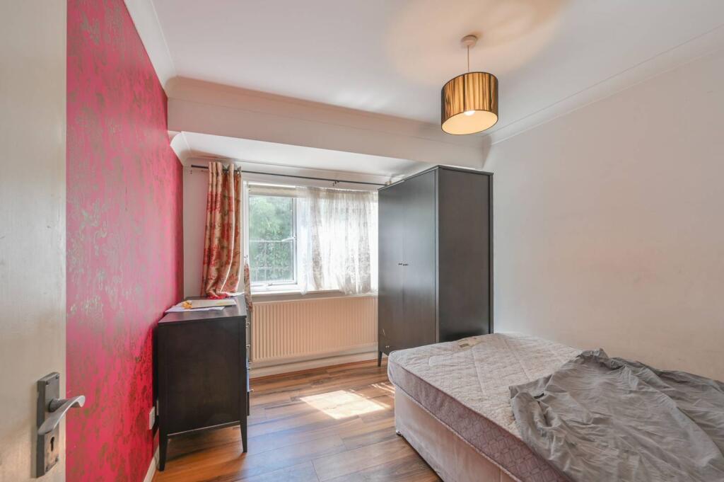 1 bed 1st Floor Flat for rent in London. From Foxtons - Ealing 1 bed 1st Floor Flat for rent in London. From Foxtons - Ealing