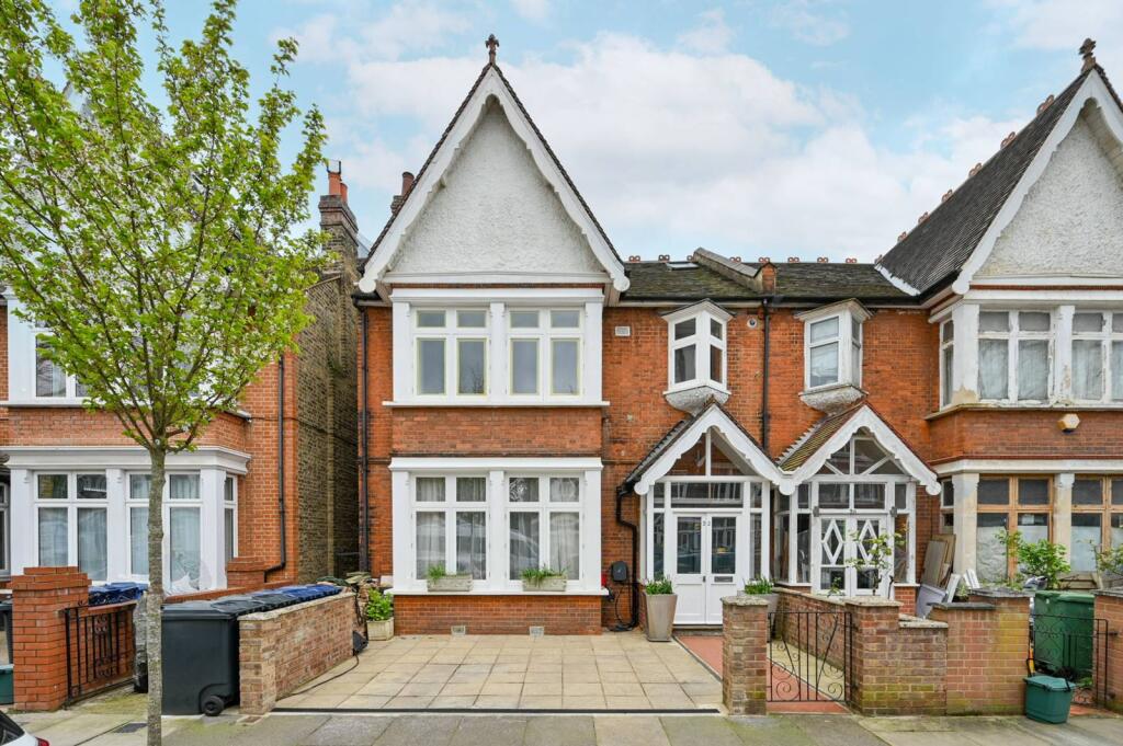 2 bed 1st Floor Flat for rent in London. From Foxtons - Ealing