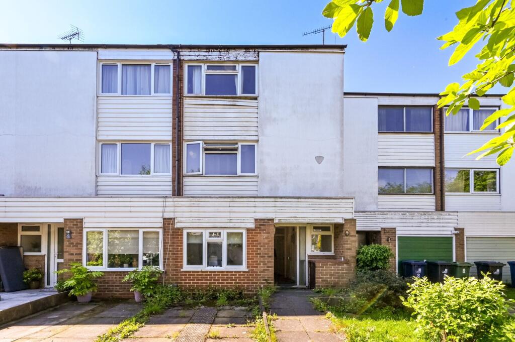 4 bed Studio for rent in London. From Foxtons - Ealing