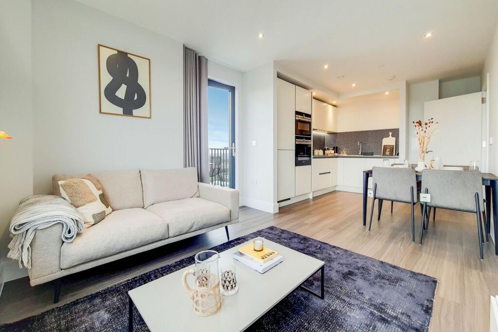 1 bed 1st Floor Flat for rent in London. From Foxtons - Ealing
