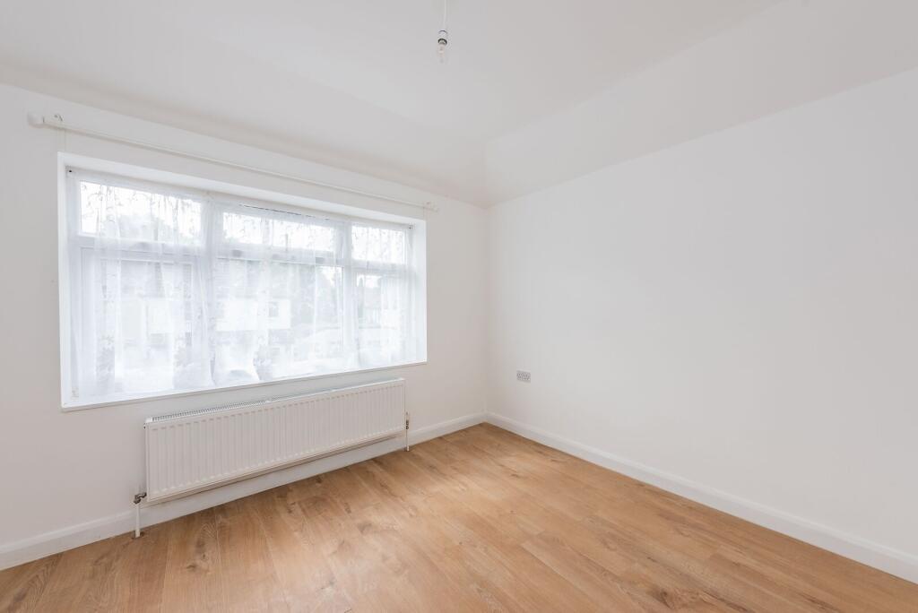 3 bed Detached for rent in Acton. From Foxtons - Ealing