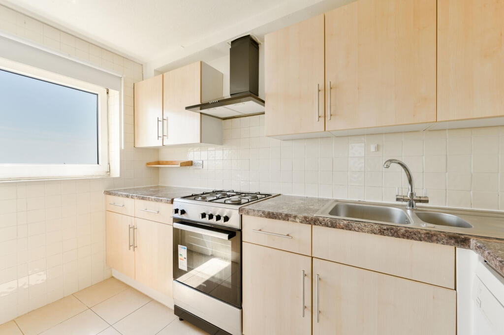 2 bed 1st Floor Flat for rent in Acton. From Foxtons - Ealing 2 bed 1st Floor Flat for rent in Acton. From Foxtons - Ealing