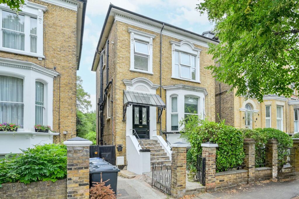 4 bed Studio for rent in London. From Foxtons - Ealing