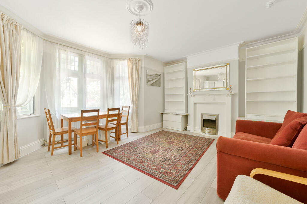 2 bed 1st Floor Flat for rent in London. From Foxtons - Ealing