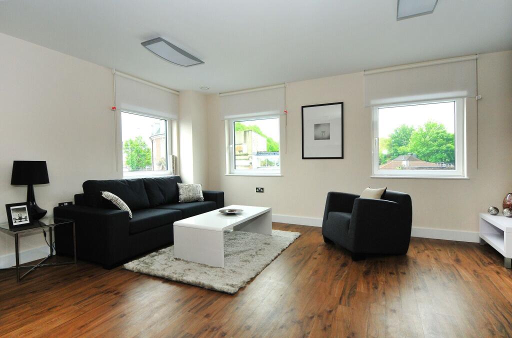 2 bed 1st Floor Flat for rent in Southall. From Foxtons - Ealing