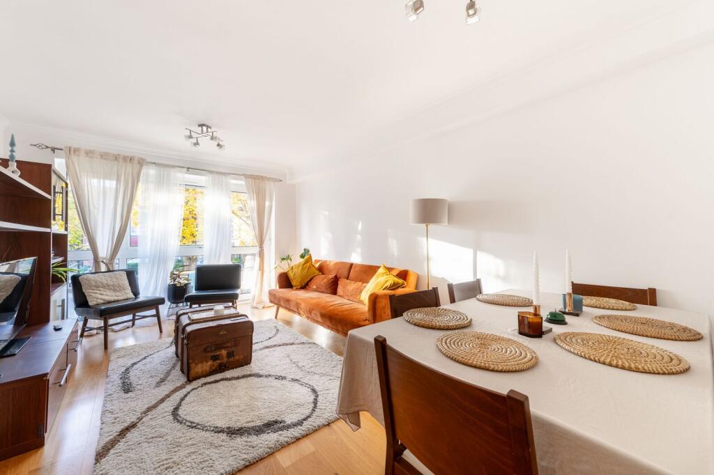 2 bed 1st Floor Flat for rent in London. From Foxtons - Ealing