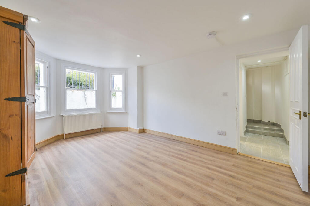 1 bed 1st Floor Flat for rent in Greenford. From Foxtons - Ealing 1 bed 1st Floor Flat for rent in Greenford. From Foxtons - Ealing