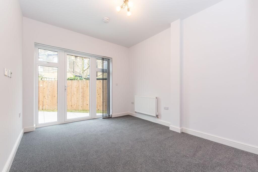 2 bed 1st Floor Flat for rent in London. From Foxtons - Ealing